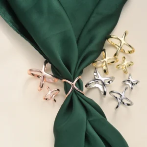 Broches croisé de foulard métal pour une fixation infaillible et une élégance subtile