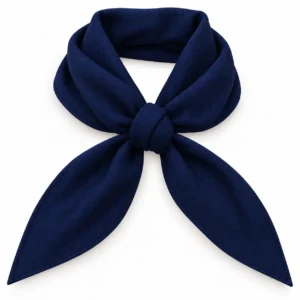 Foulard uni bleu marine avec un nœud central sur fond blanc