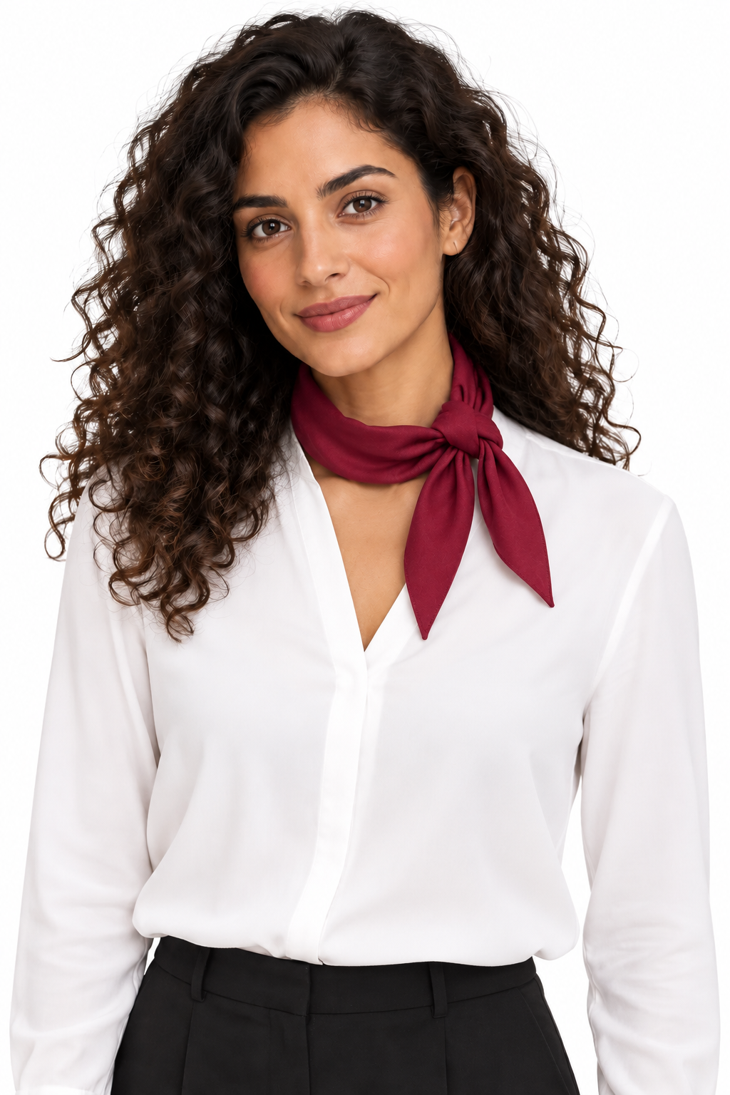 Foulard Uni Bordeaux porté en bande au cou avec petit nœud et deux pointes sur le haut du buste