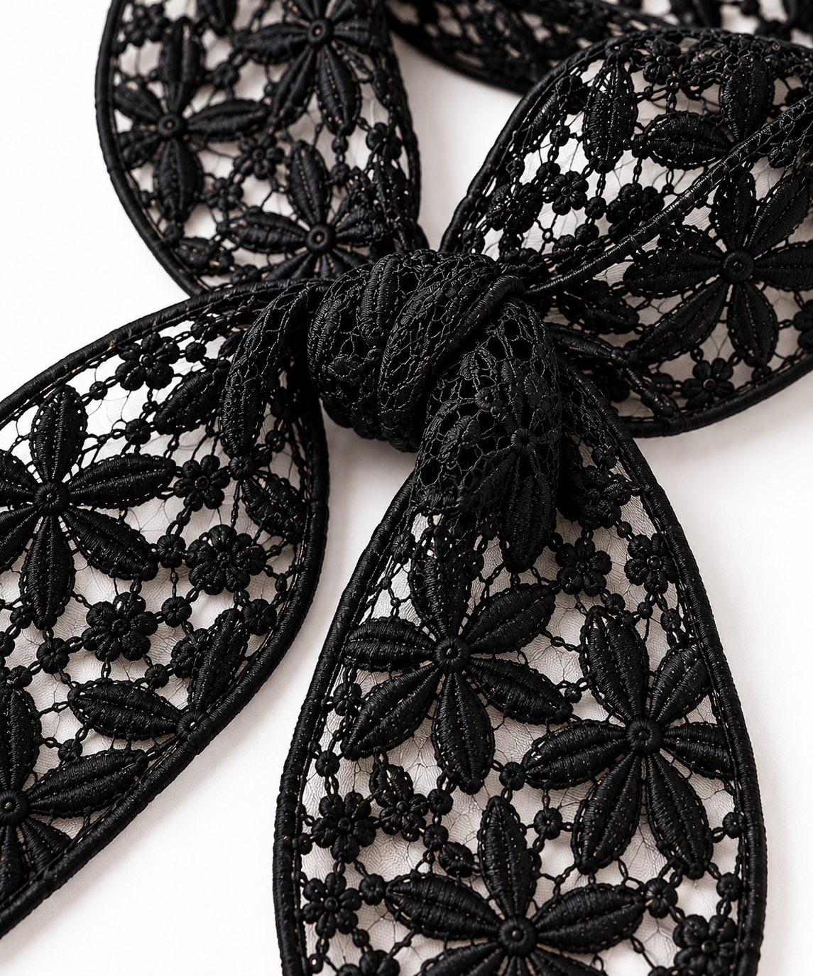 Foulard dentelle noir fleuri style bohème chic