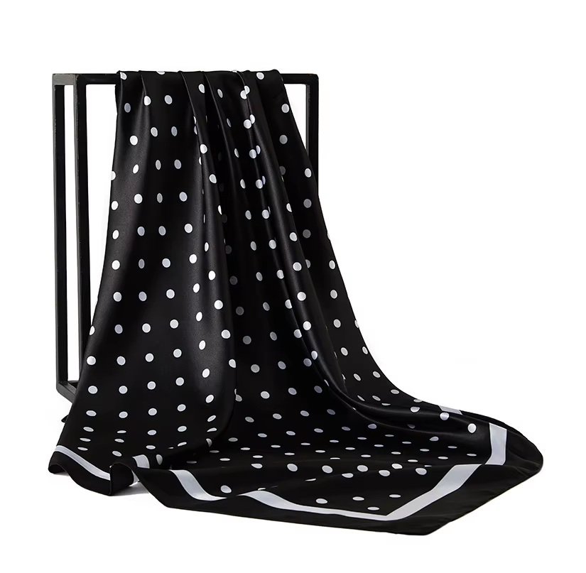 Grand Foulard à Pois Noir – Image 4